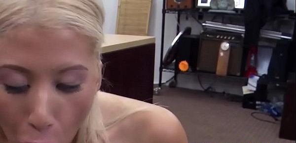 Flexible pawnshop babe sucks store manager